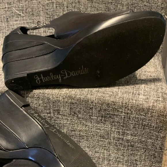 Super cool Harley Davidson open toe wedges! - Picture 4 of 8